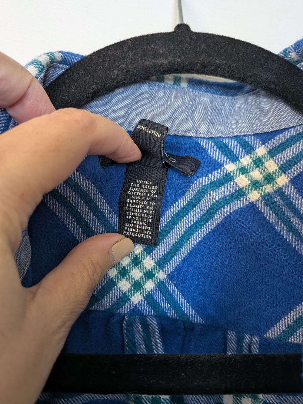 Lands' End Men's Blue Plaid Button-Up Shirt - Picture 3 of 3